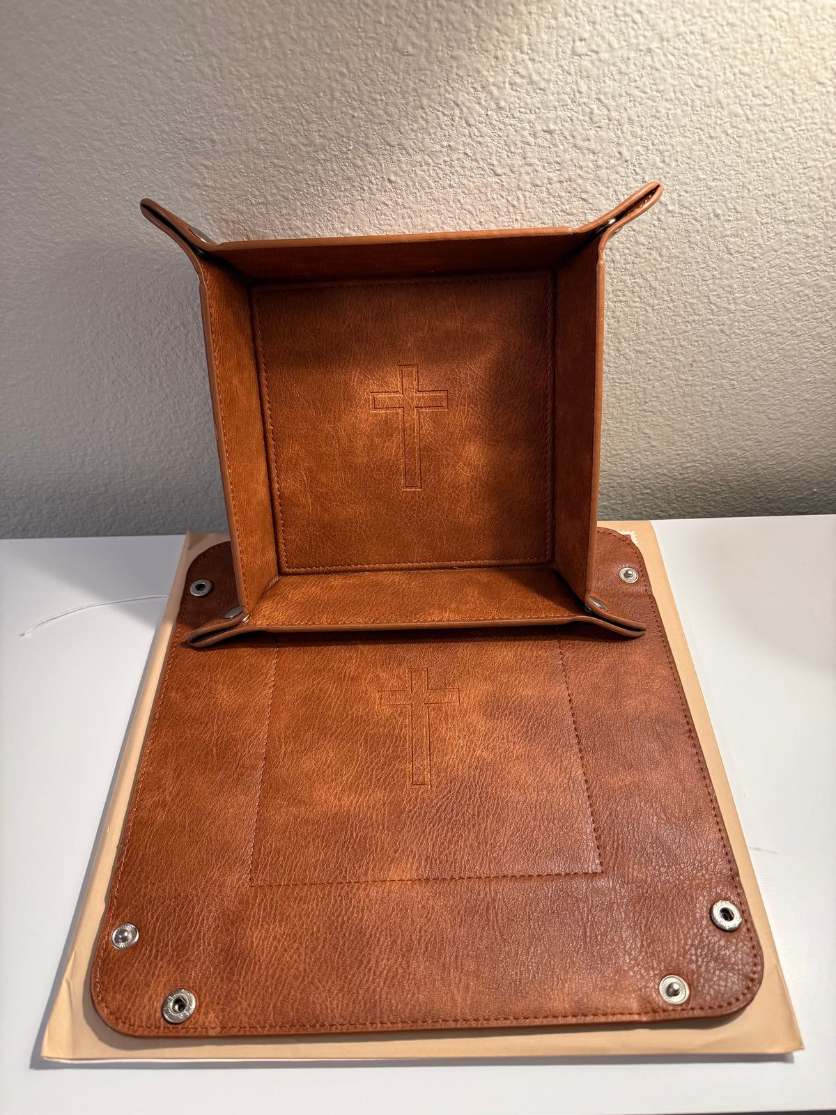 Cross Valet Tray