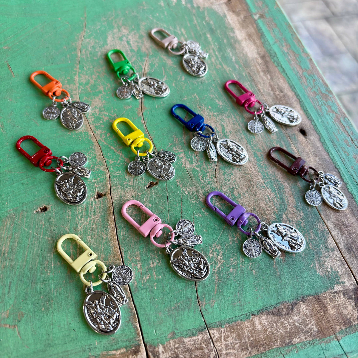 Multicolor Small Metal Protection Clips: Red