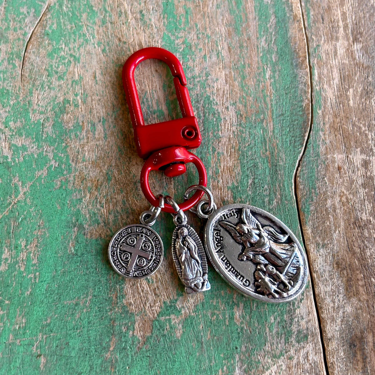 Multicolor Small Metal Protection Clips: Red